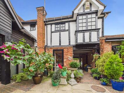 High Street, Chalfont St. Giles, Buckinghamshire, HP8