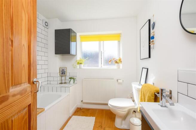 3 bed Detached for sale Image 12