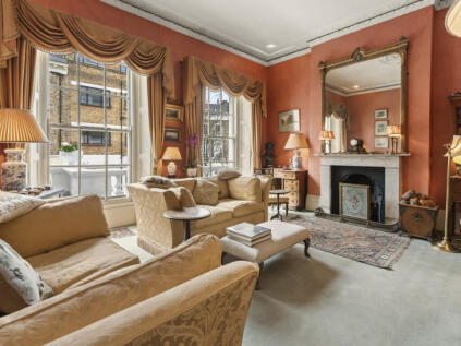 Moreton Place, London, SW1V