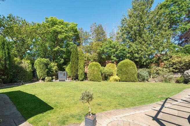 Garden3.jpg