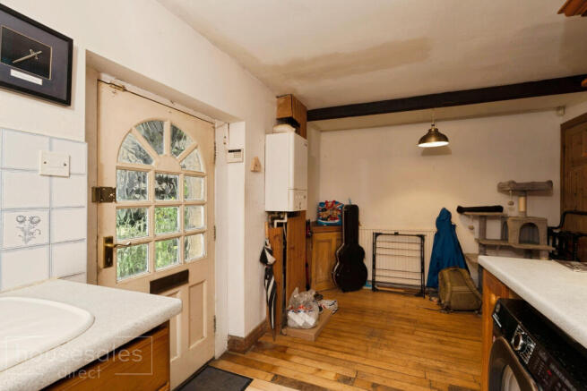 2 bed Apartment for sale Image 3