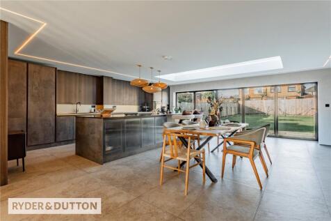 Hartshead Crescent, Woodhouses, Failsworth, Manchester, M35