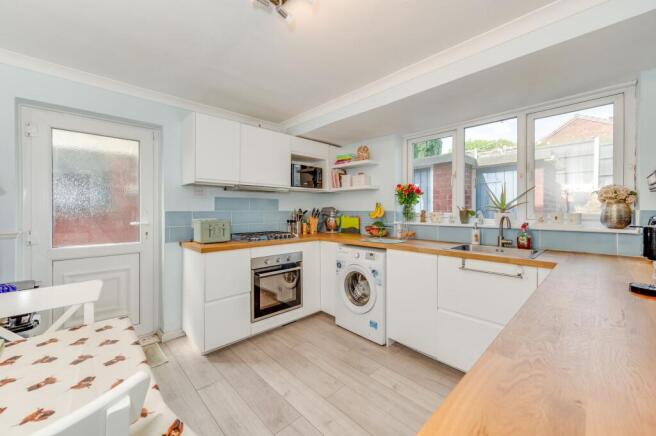 KITCHEN/DINER AND LIVING ROOM
