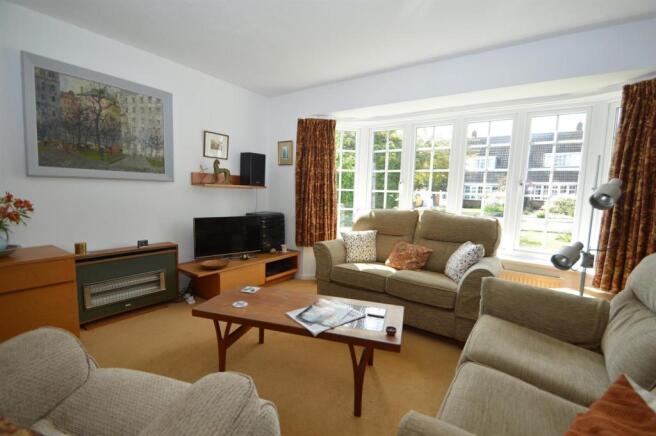 3  GREEN  FARM  END,  KINETON (S.ROOM)2.jpg