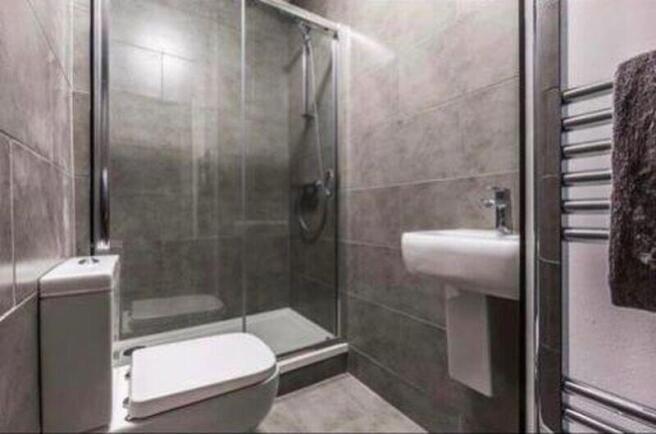 5 bed Terraced to rent Image 7
