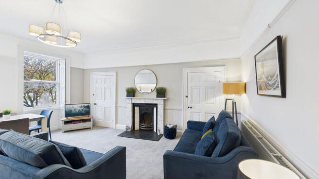 2 bed Flat for sale Image 7