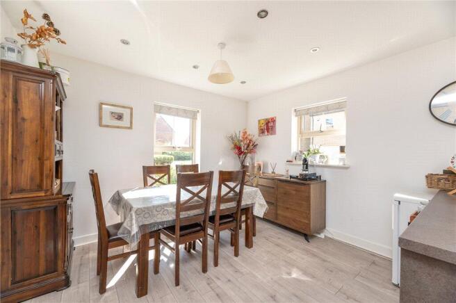 4 bed Detached for sale Image 7