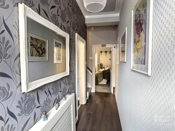 2 bed Terraced for sale Image 3