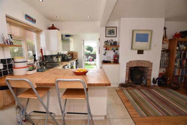 KITCHEN REV VIEW