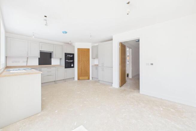 St. Peters Road, Oundle, Northamptonshire, PE8 photo 4