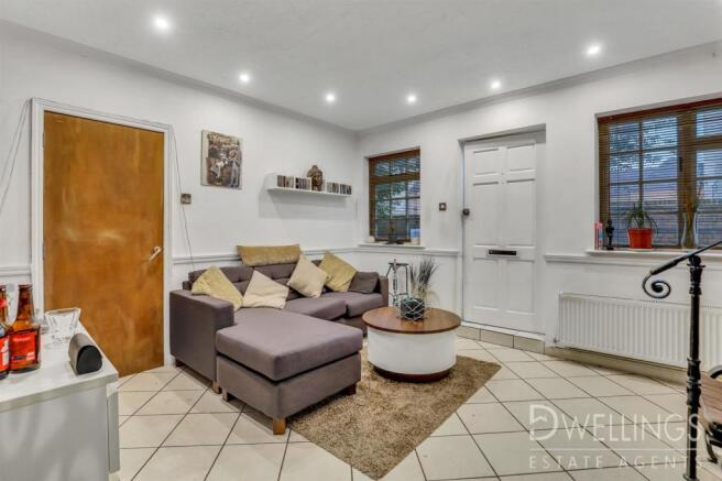 LABURNUM COURT