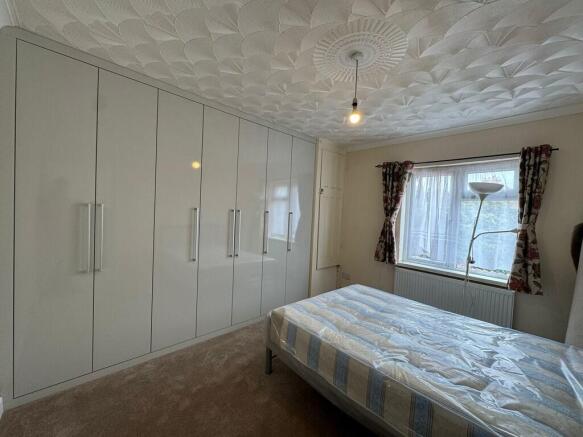 48 Cliffton Road,...