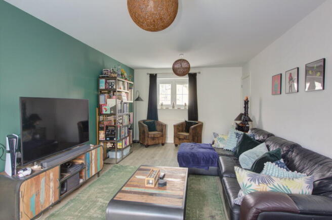 Photo 3