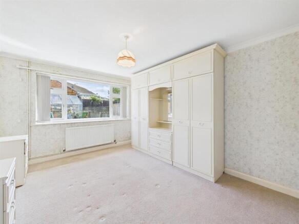 2 bed Semi-Detached Bungalow for sale Image 5