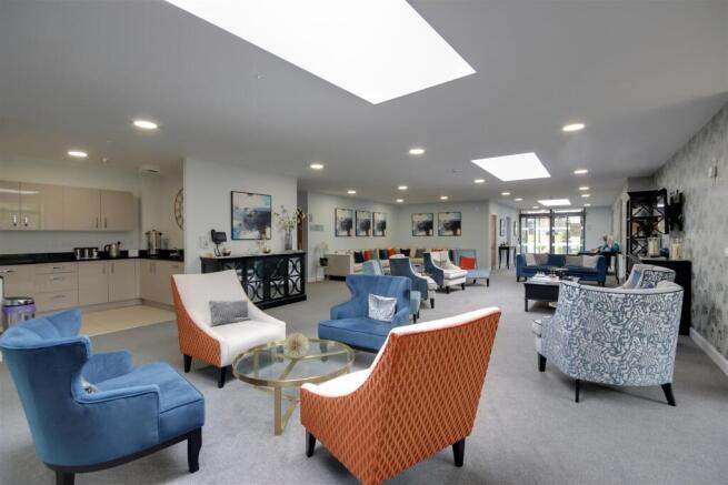 2 bed Apartment for sale Image 12