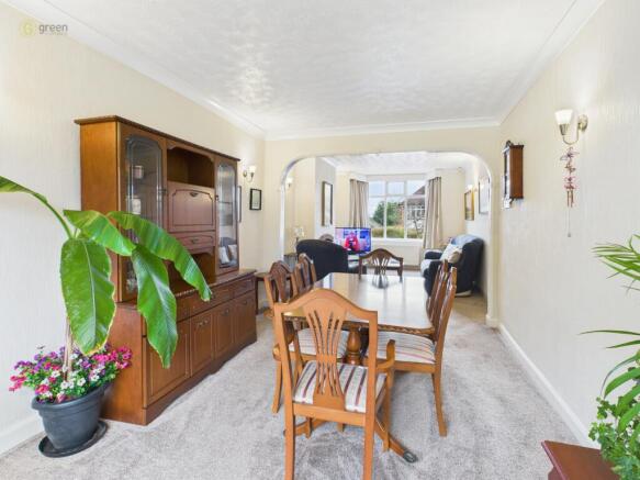 cam05459g0pr0085still030