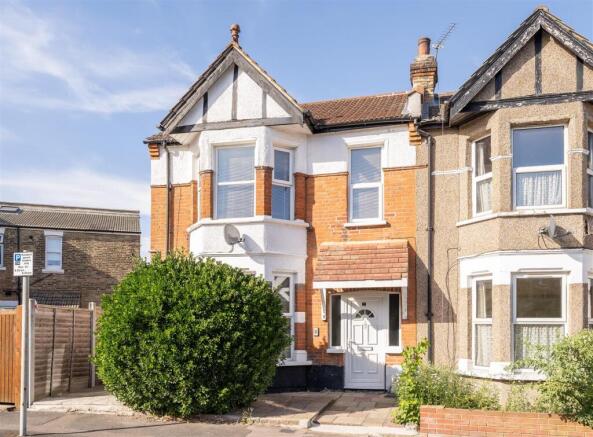 Orford Road, E18