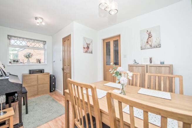 3 bed Semi-Detached for sale Image 7