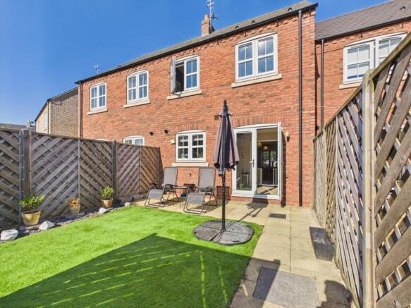 3 bed Terraced for sale Image 11
