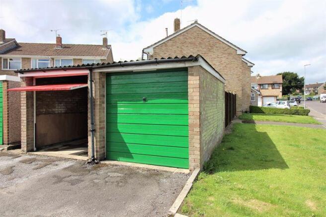 Garage 2