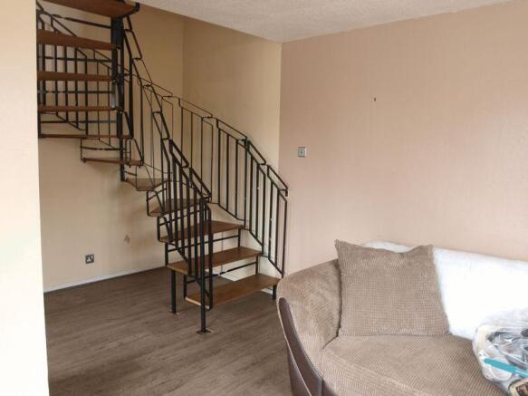 Lounge & Staircase