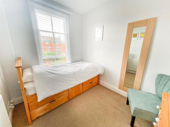 Bed3.JPG