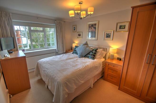 Huntley Grove Bed 1
