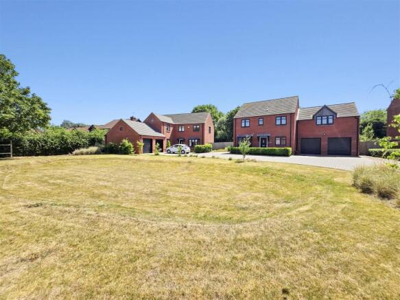 Mill Field Close, Burton Joyce, Nottingham photo 4
