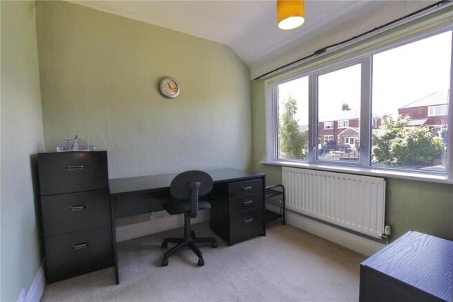 3 bed Semi-Detached to rent Image 5