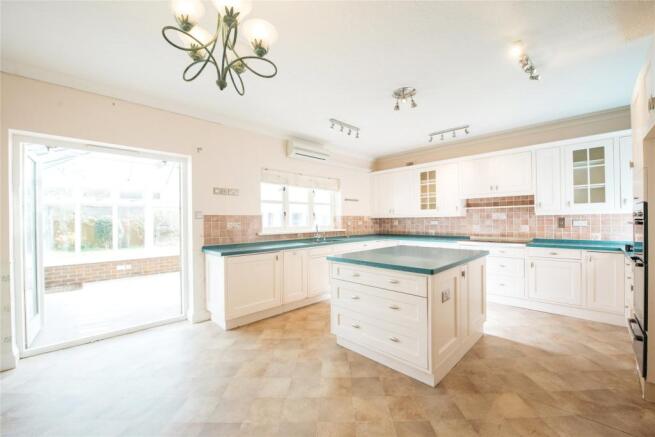 Kitchen/Breakfast Rm