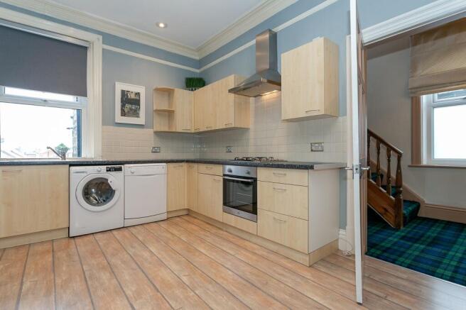 3 bed Maisonette to rent Image 6