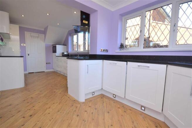 ADDITIONAL IMAGE KITCHEN UTILITY AREA