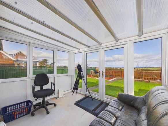 3 bed Detached Bungalow for sale Image 4