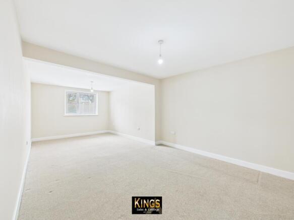 4 bed Semi-Detached Bungalow for sale Image 3