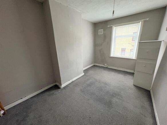 3 bed Terraced for sale Image 4
