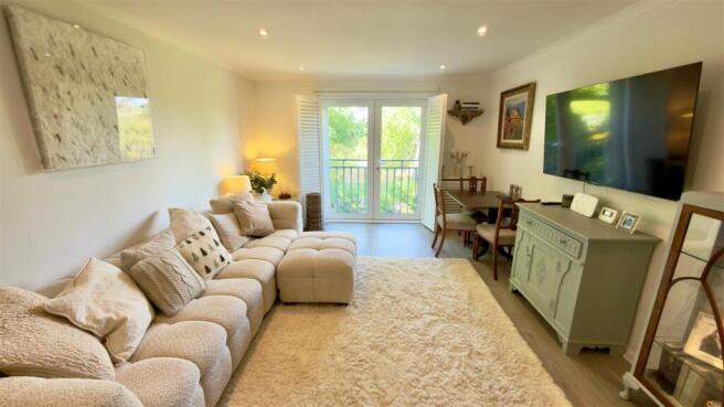 Living Room 1.jpg