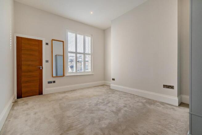 2 bed Apartment for sale Image 12