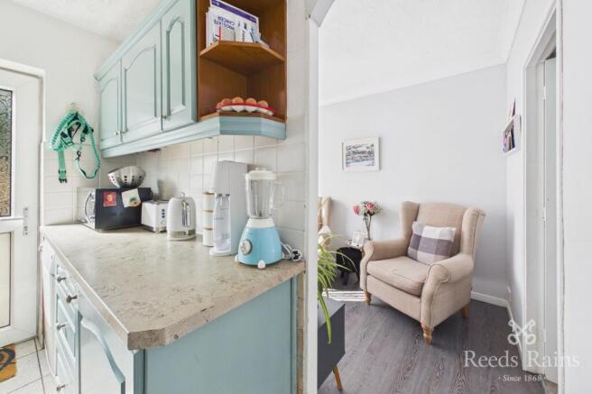3 bed Semi-Detached for sale Image 6
