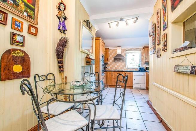 Kitchen / Breakfast Room