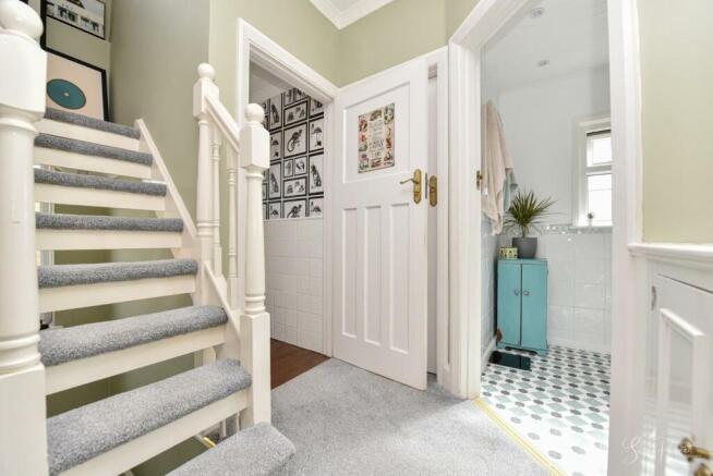 Cloakroom & Bathroom