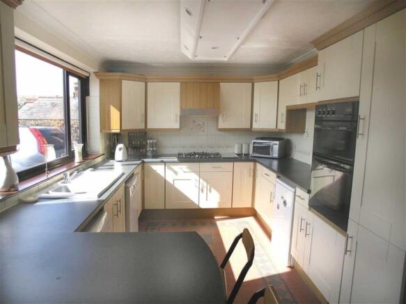 BREAKFAST KITCHEN