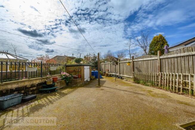 4 bed Semi-Detached for sale Image 4