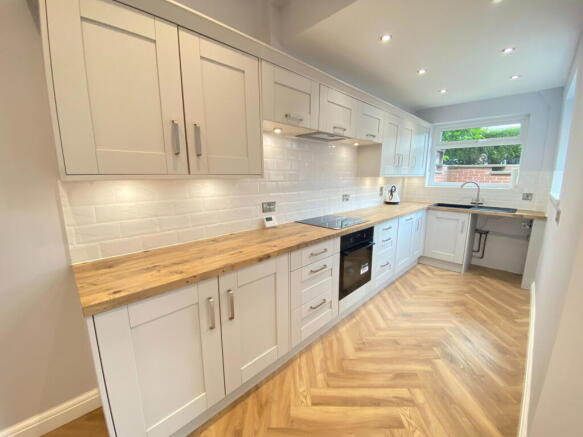 2 bed Semi-Detached for sale Image 8