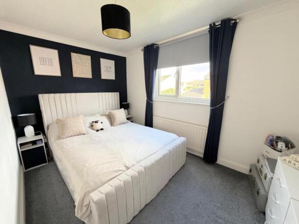 3 bed Terraced for sale Image 4