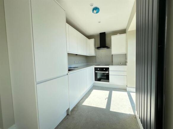 2 bed Flat for sale Image 4
