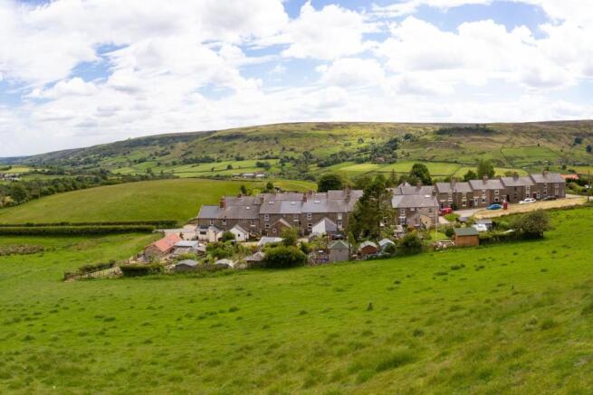 25 Hill Cottages-04 EDIT CROP.jpg