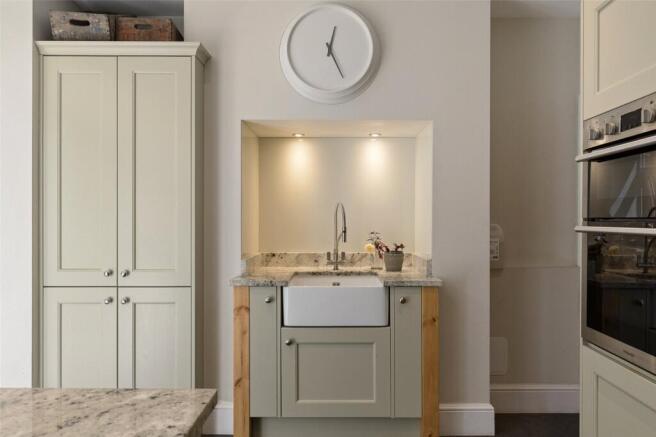 3 bed Terraced for sale Image 8