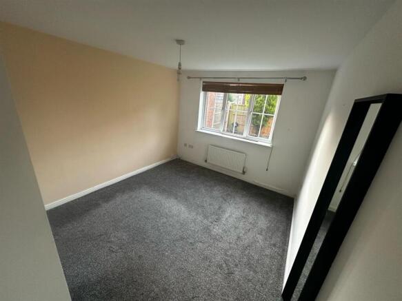 Bedroom 1.JPG