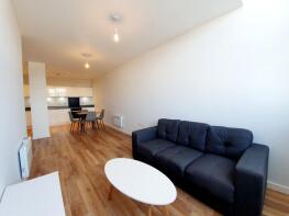 Flat 52, 5 7 Tate House, New York Road, Leeds LS2 7QW