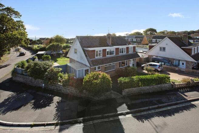 3-bed semi-detached on Elm Grove Drive, Dawlish, EX7, £325,000